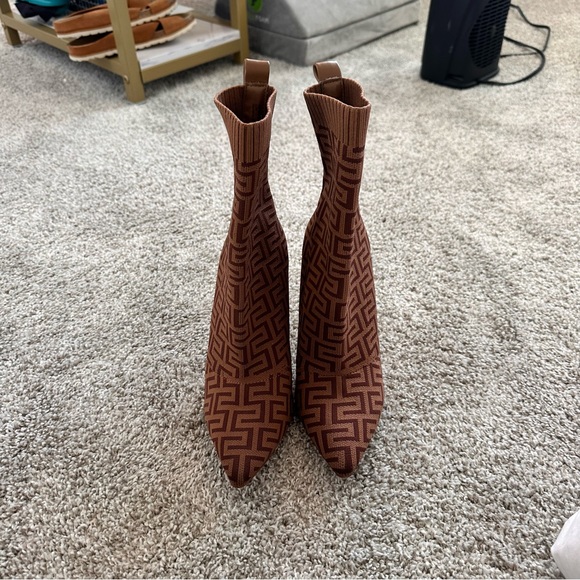 Steve Madden brown patterned heeled booties, like new!, size 7.5 - Picture 5 of 6
